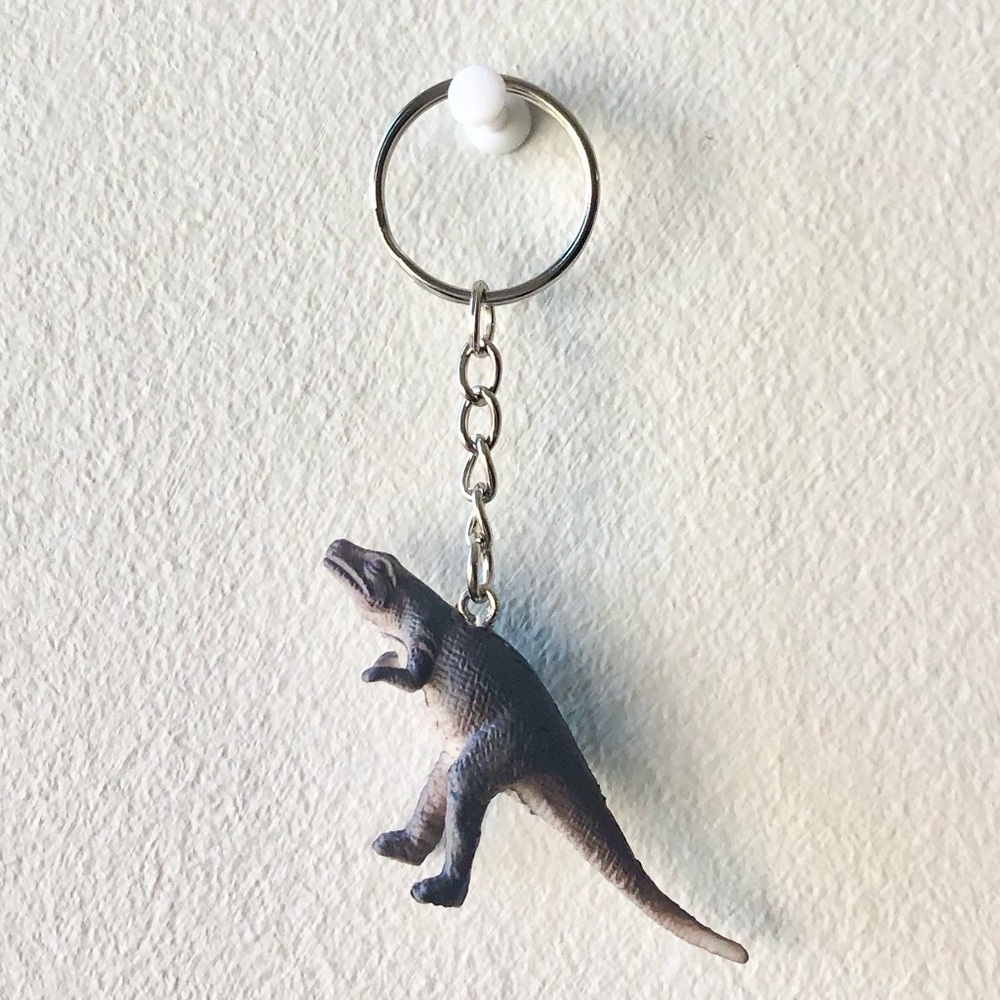 ❤️ Grey Dinosaur Keychain